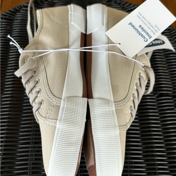 🆕OLD NAVY Canvas Lace-up Sneakers - Picture 8 of 8